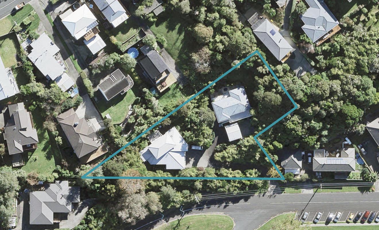 1/17 Woodlands Crescent, Browns Bay, Auckland - Carousel 1