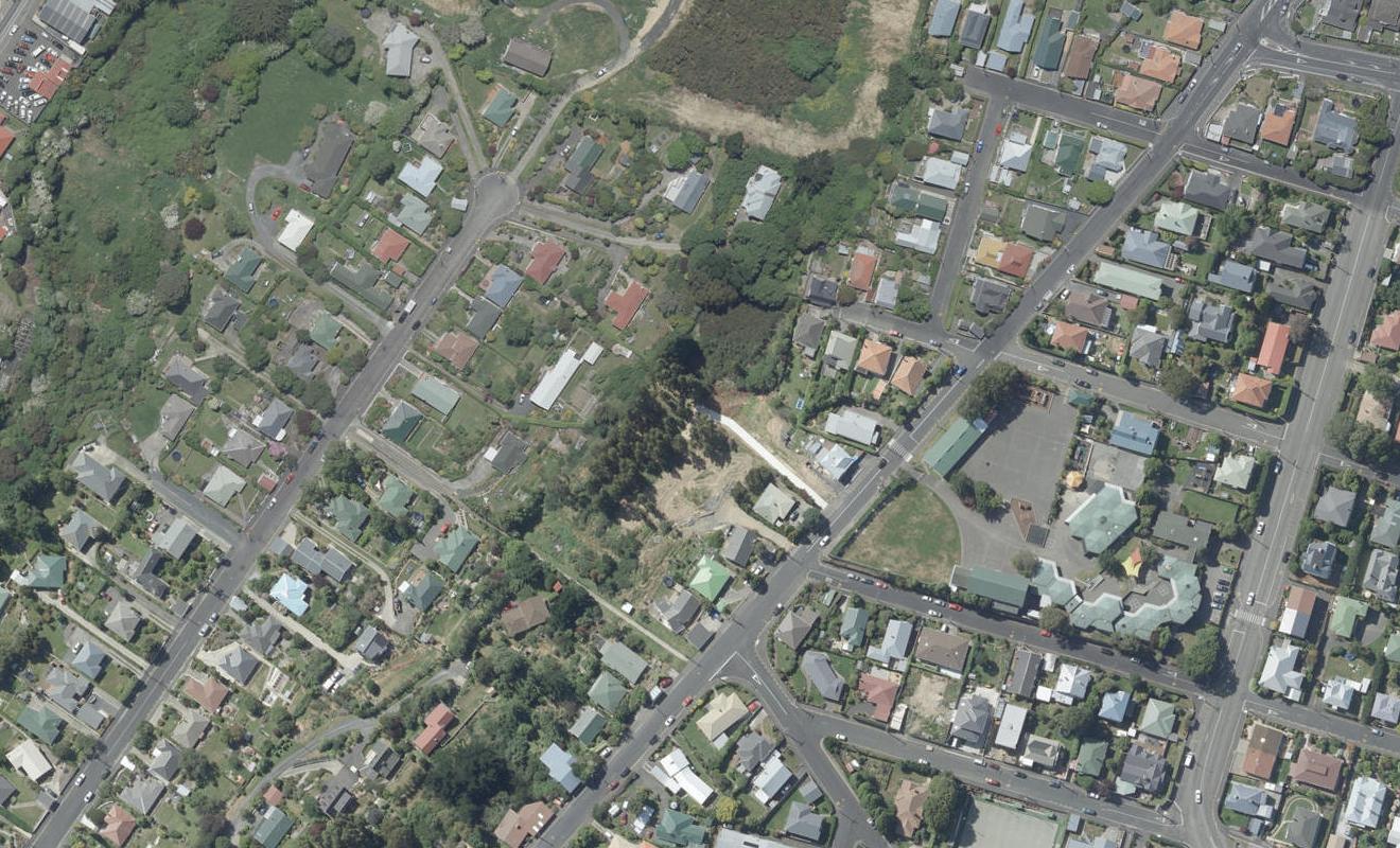 220 Kenmure Road, Kenmure, Dunedin - Carousel 1