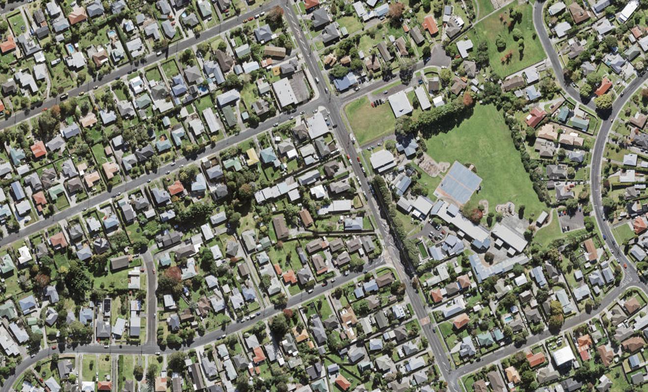 68A Flanshaw Road, Te Atatu South, Auckland - Carousel 1