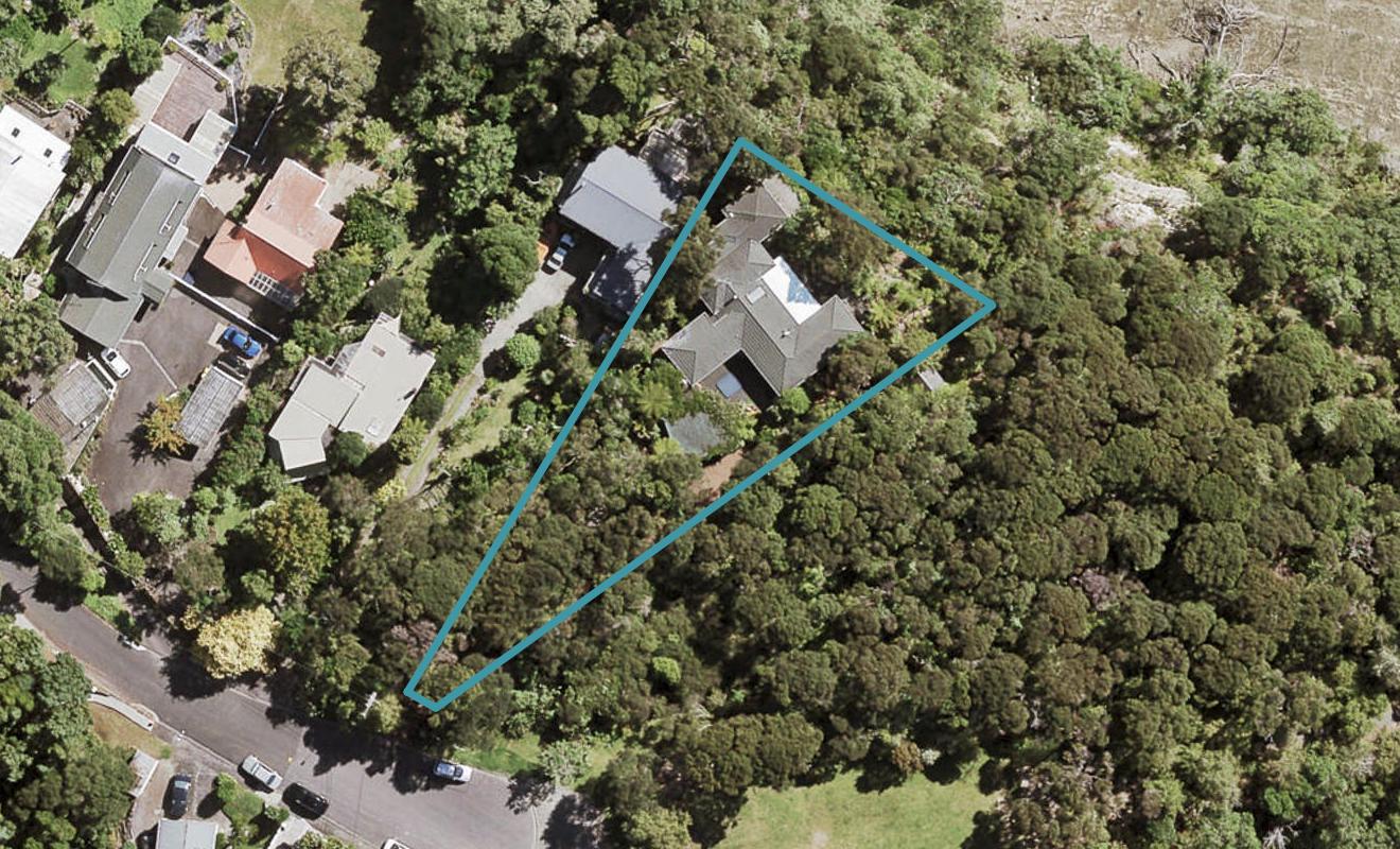 42 Opou Road, Titirangi, Auckland - Carousel 1