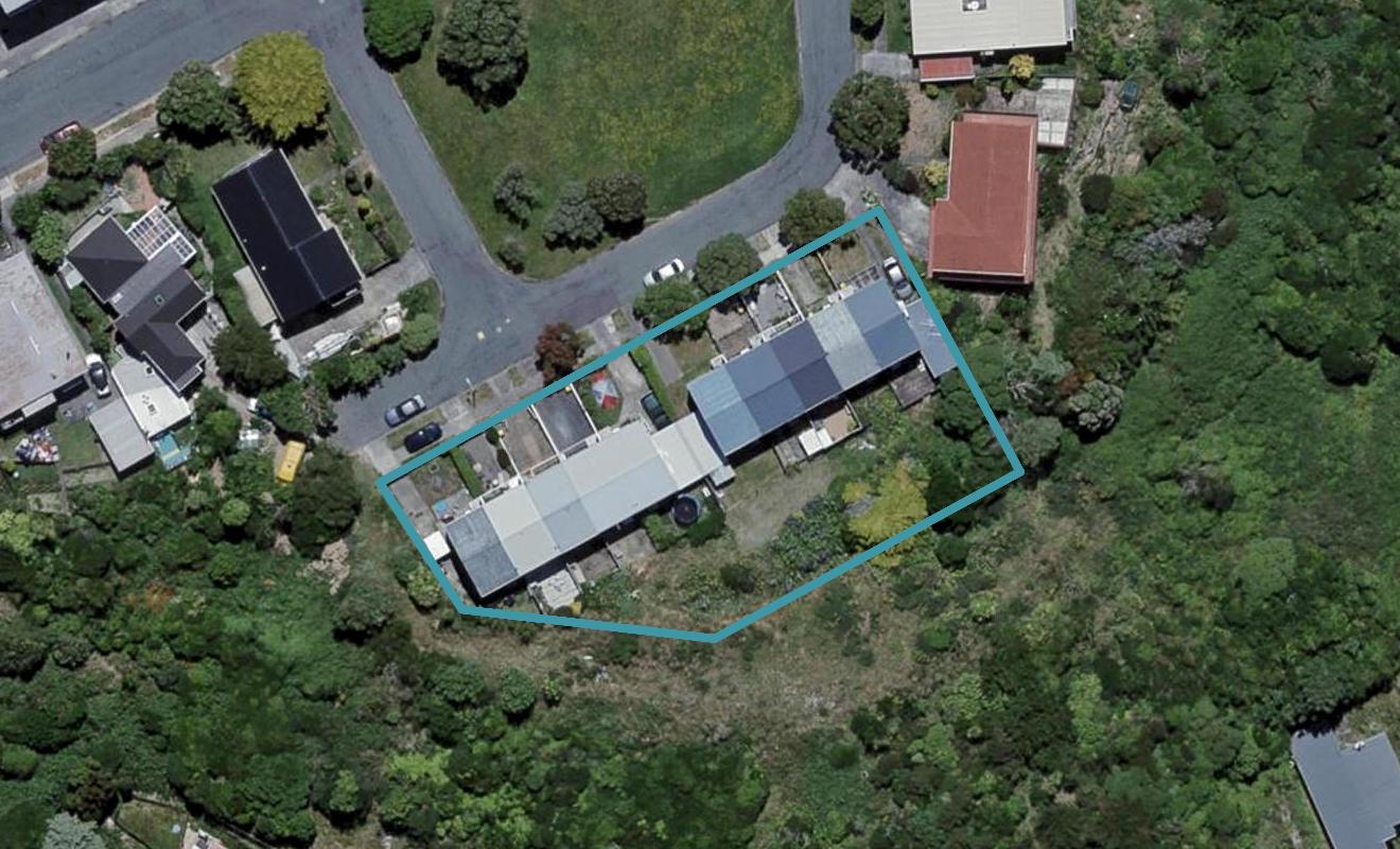 12 Waiwera Crescent, Maupuia, Wellington - Carousel 1