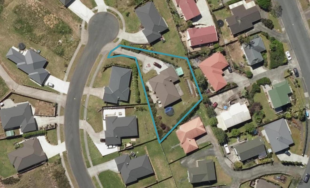 16 Brunner Terrace, Kamo, Whangarei - Carousel 1
