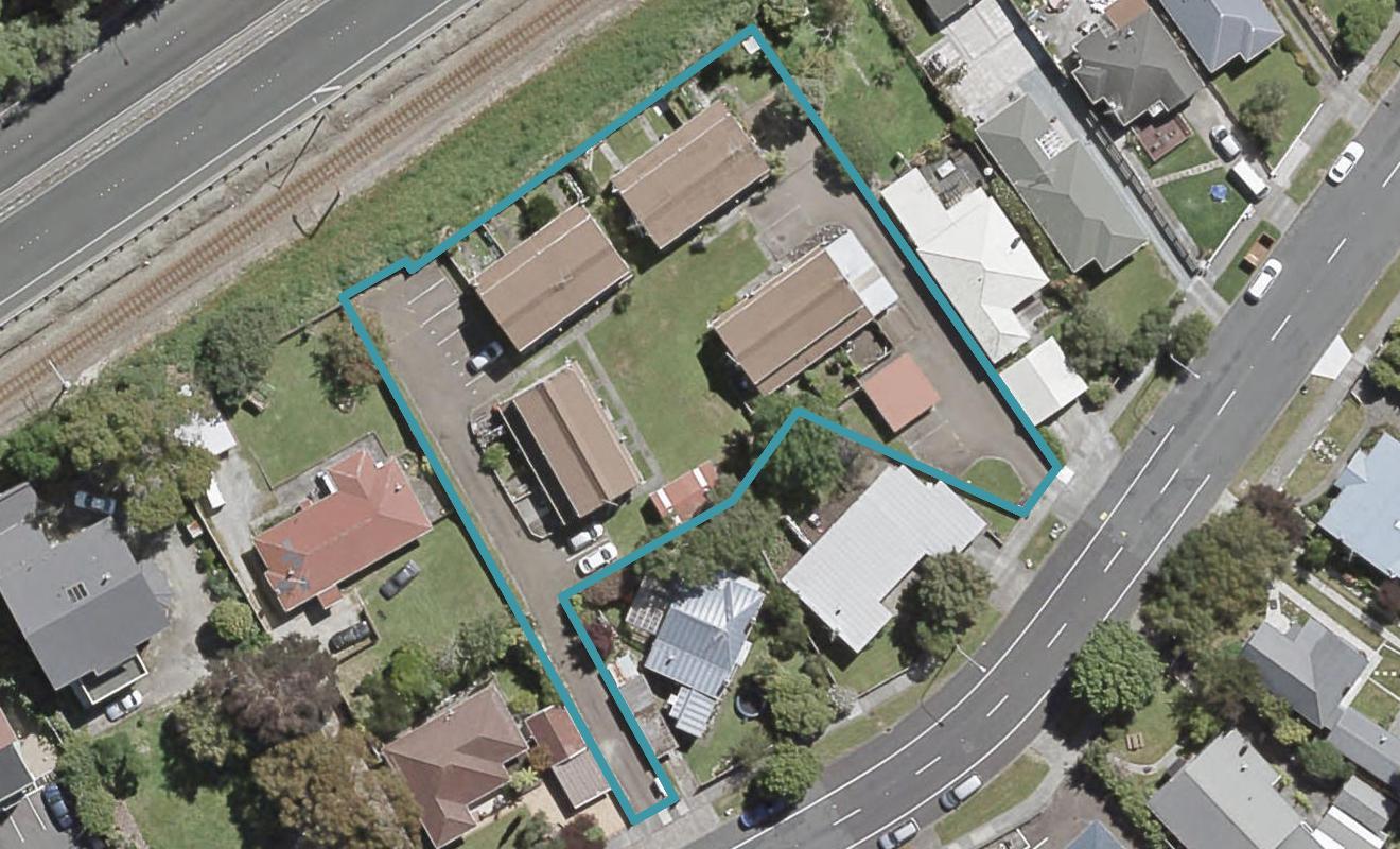 31F PHARAZYN ST, ALICETOWN, LOWER HUTT - Carousel 1