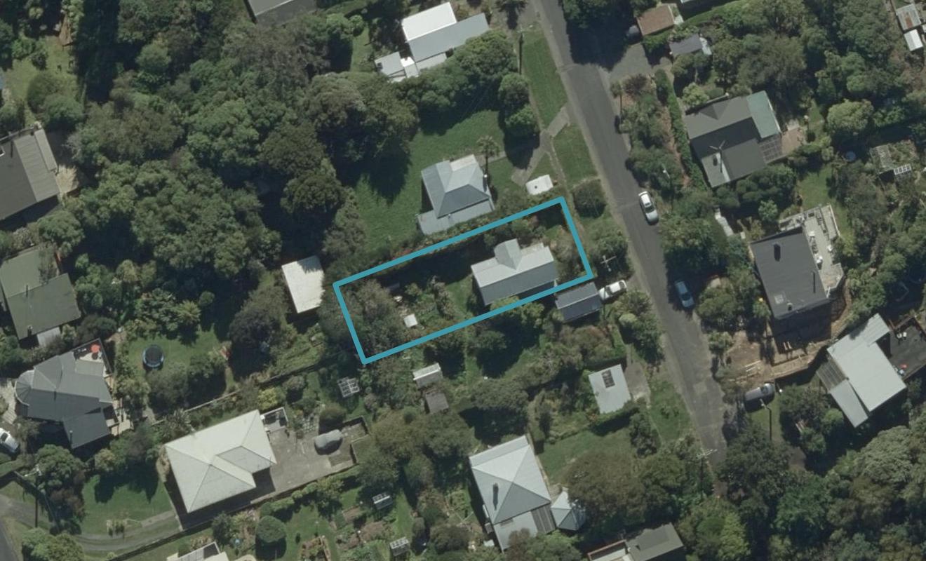 24 Moerangi Street, Broad Bay, Dunedin - Carousel 1
