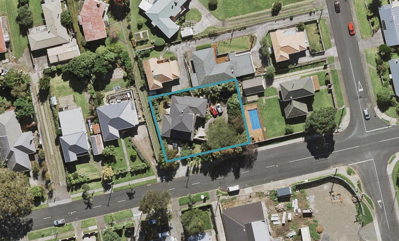 22 Mcintyre Road, Mangere Bridge, Auckland - Carousel 1