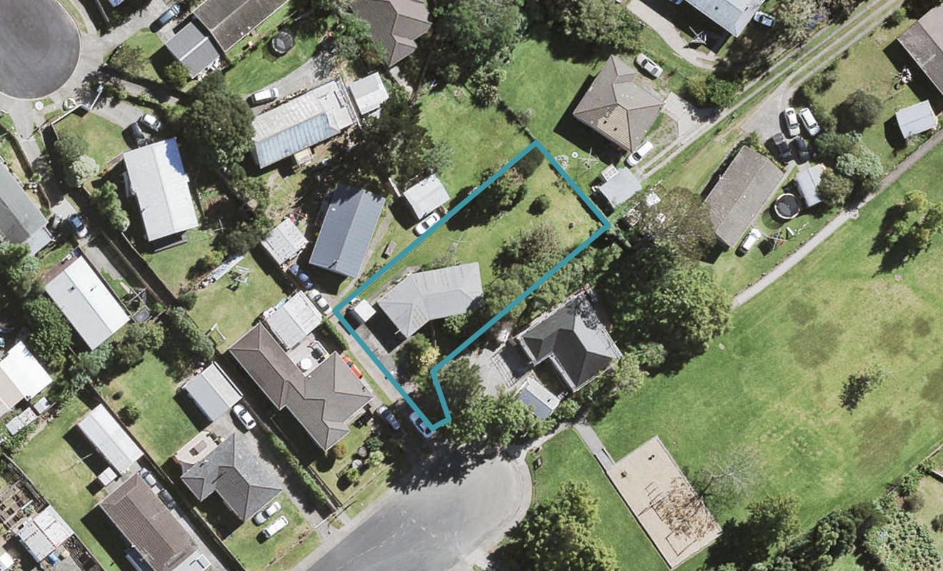16 Murillo Place, Henderson, Auckland - Carousel 1