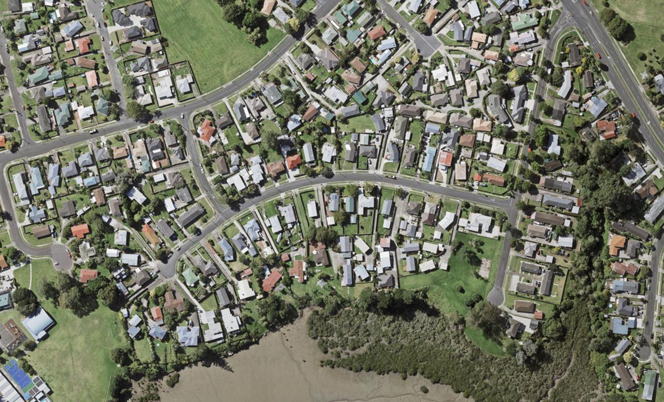 24B Aurea Avenue, Pakuranga, Auckland - Carousel 1