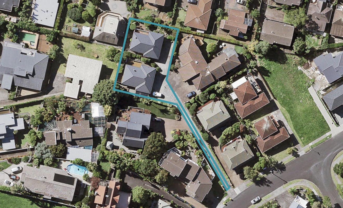 2/28 Mark Edward Drive, Half Moon Bay, Auckland - Carousel 1