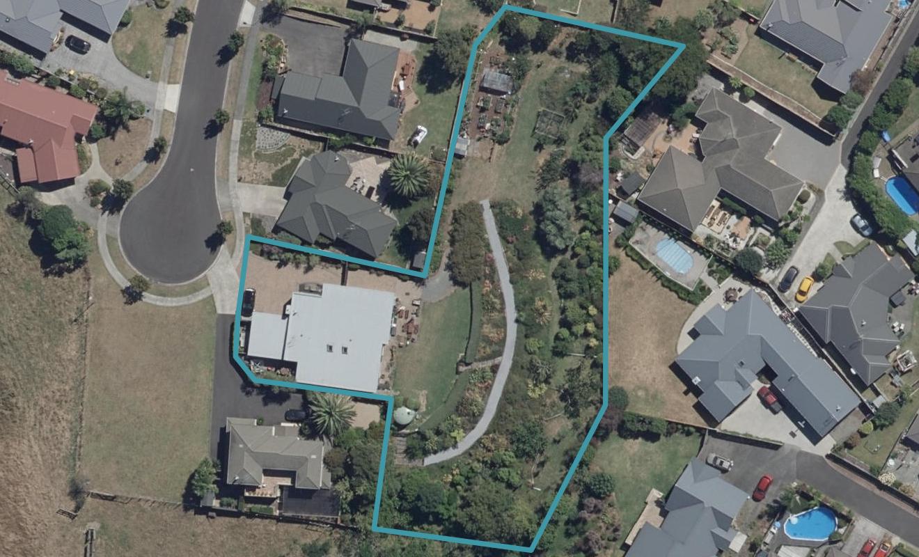 9 Harrogate Place, Grandview Heights, Hamilton - Carousel 1