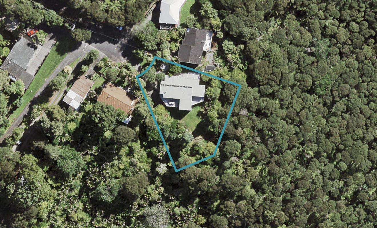 63 Tainui Road, Titirangi, Auckland - Carousel 1