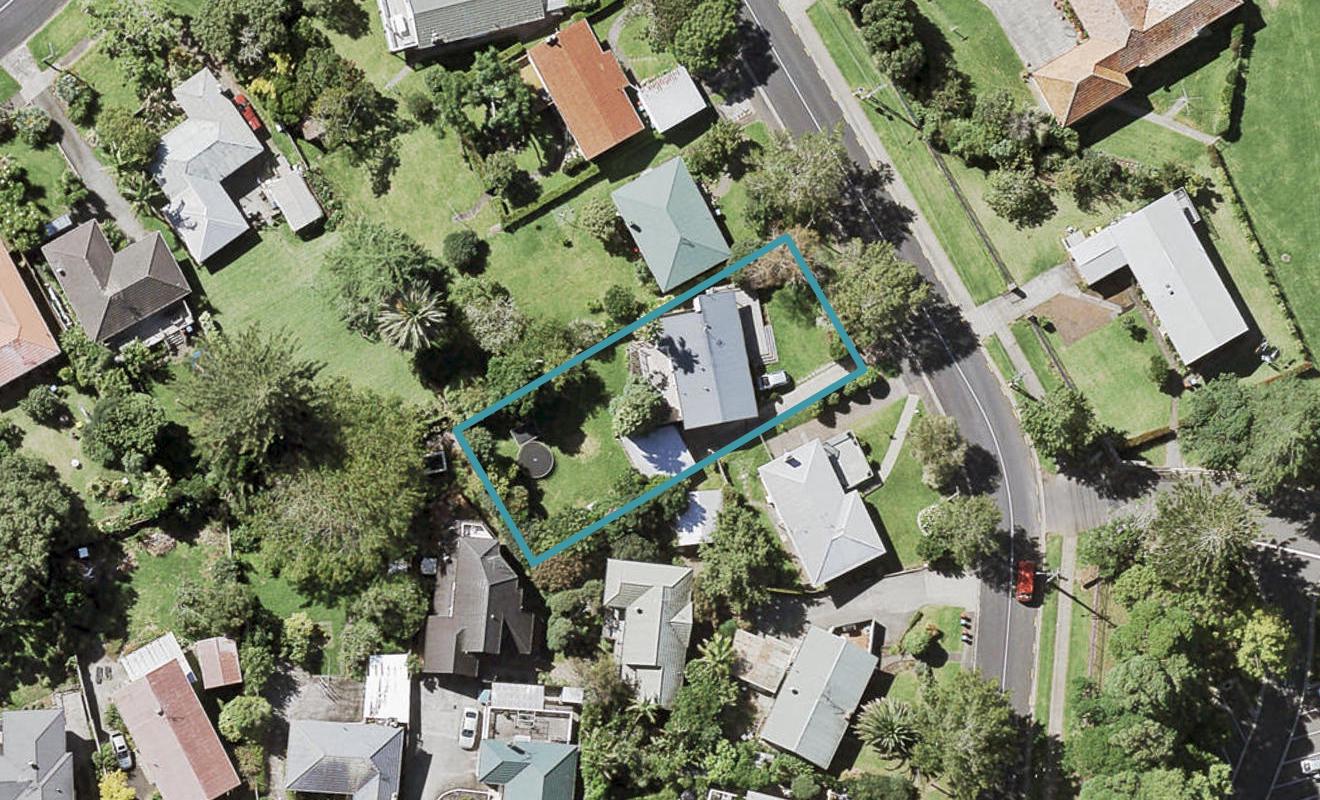 131 Crossfield Road, Glendowie, Auckland - Carousel 1