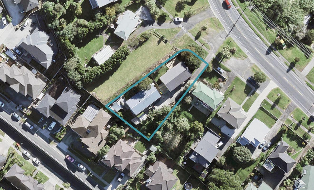 1/982 East Coast Road, Northcross, Auckland - Carousel 1