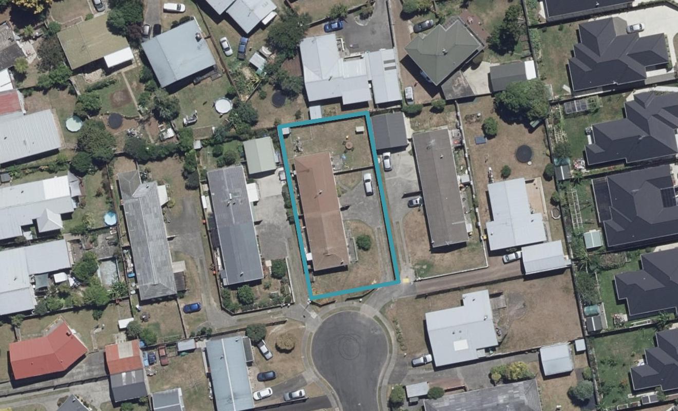 22 Leslie Place, Deanwell, Hamilton - Carousel 1