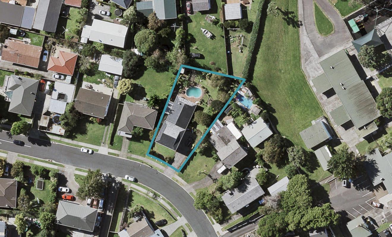 7 Waikaremoana Place, Pakuranga Heights, Auckland - Carousel 1
