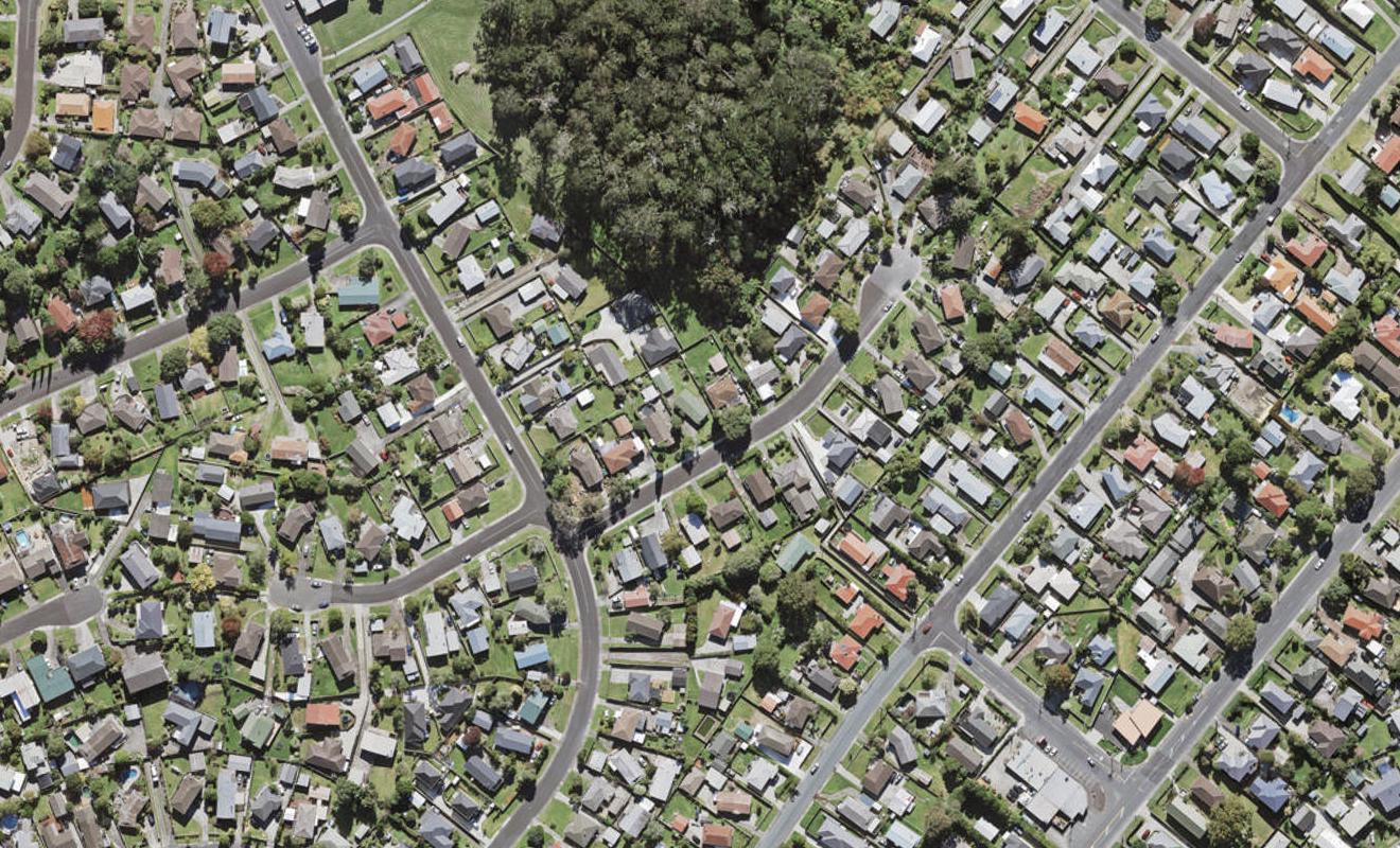 8 Barnfield Place, Glendene, Auckland - Carousel 1