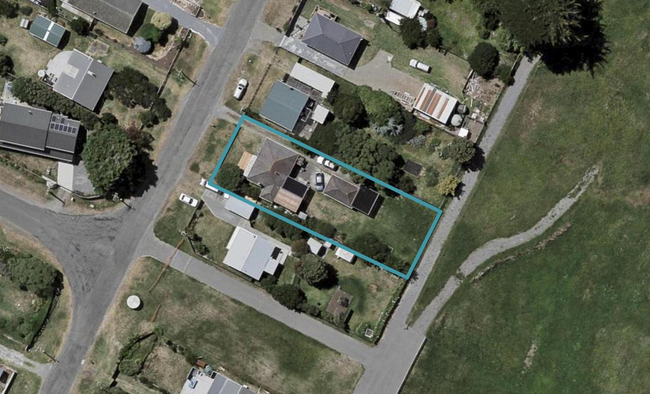 20 Gawler Street, Te Horo Beach - Carousel 1