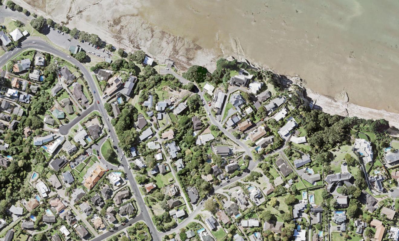 8 Rangitoto View Road, Cockle Bay, Auckland - Carousel 1