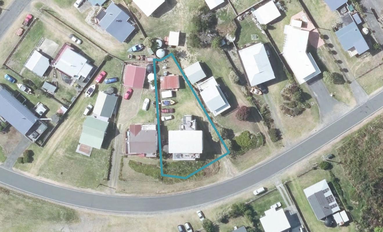 413 Ormond Drive, Māhia - Carousel 1
