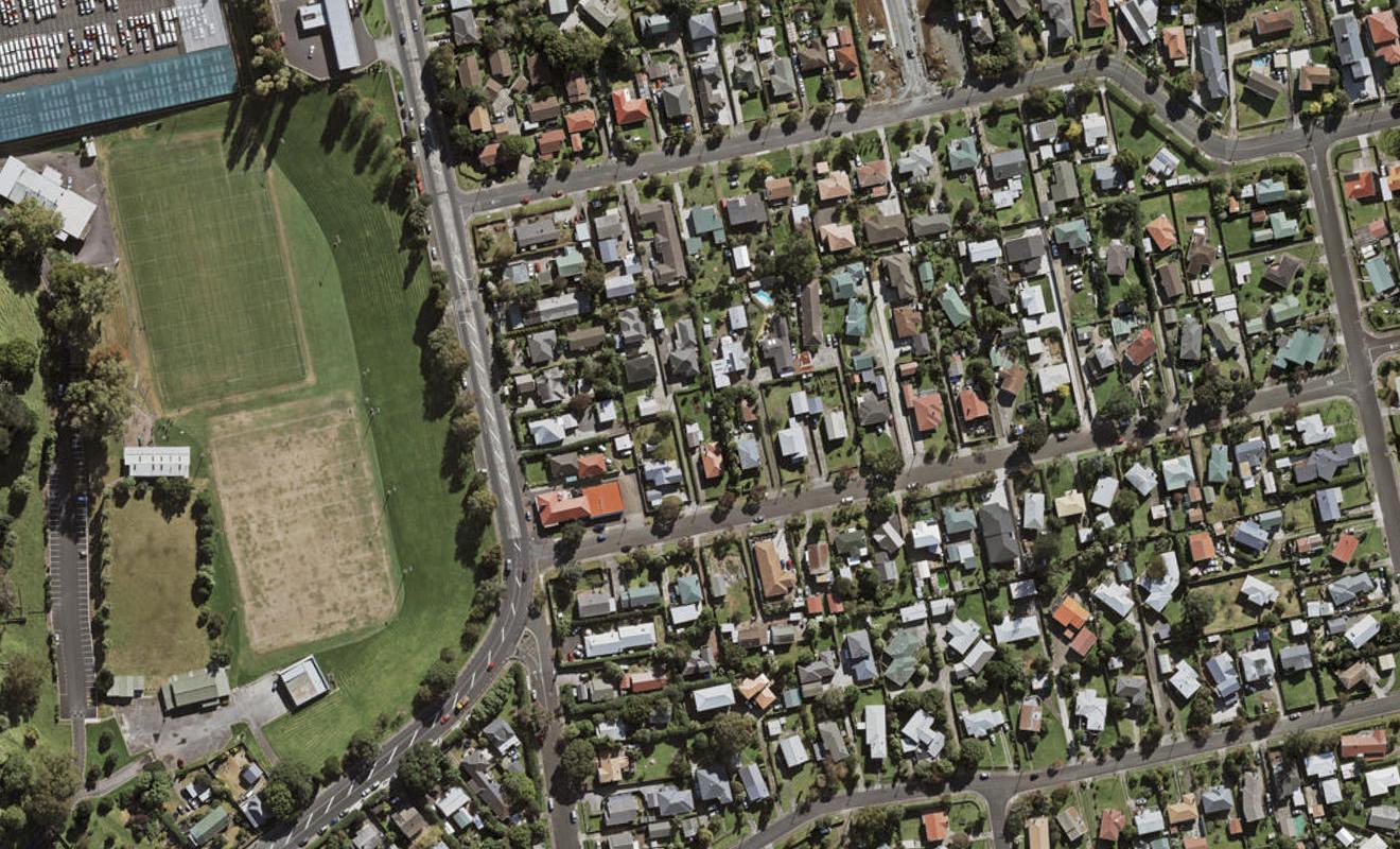 1/12 Camp Road, Mount Wellington, Auckland - Carousel 1