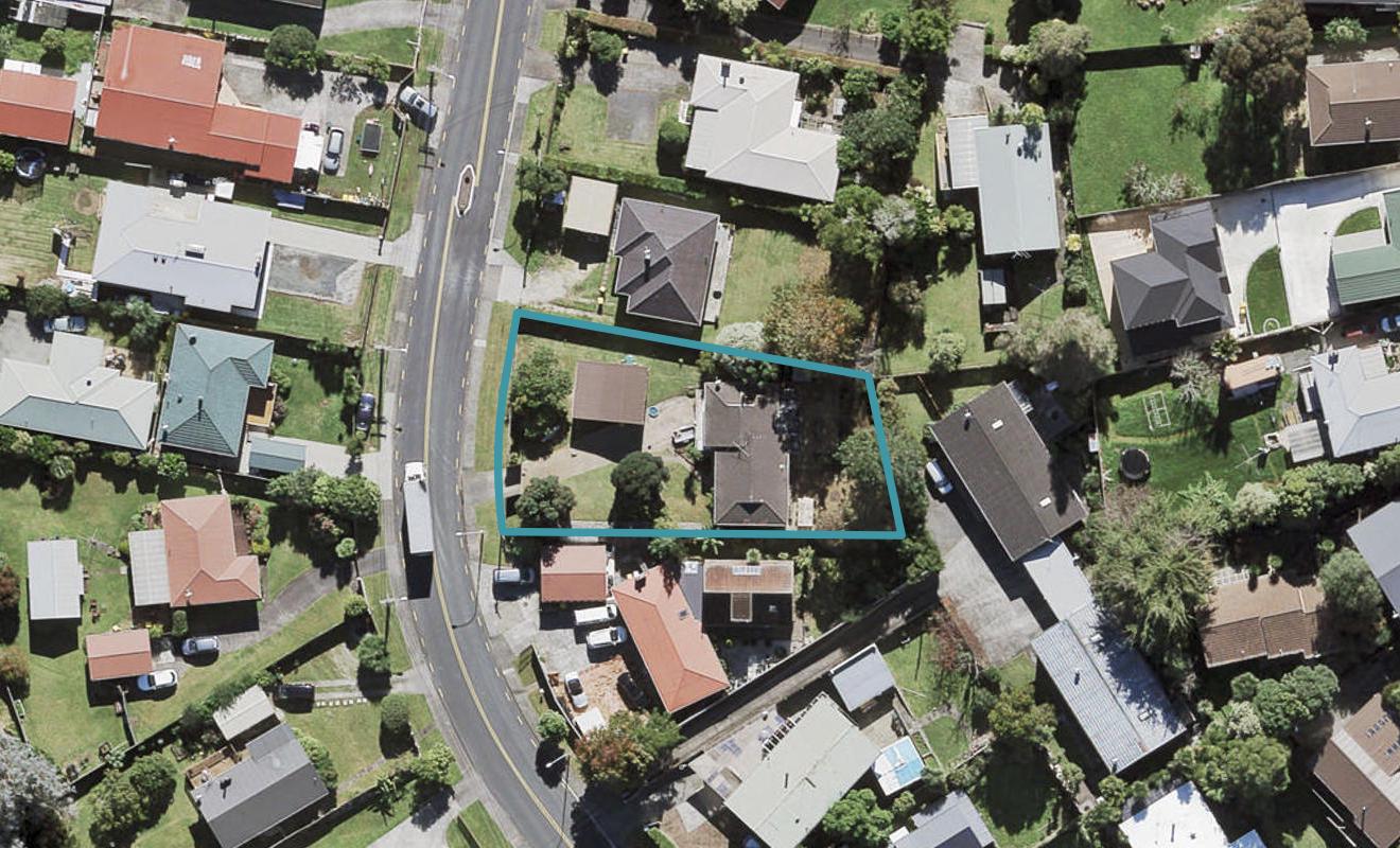106 Vodanovich Road, Te Atatu South, Auckland - Carousel 1