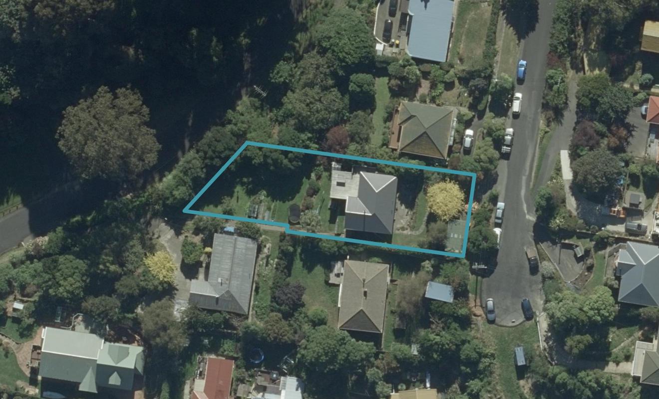 28 Wharfdale Street, Macandrew Bay, Dunedin - Carousel 1