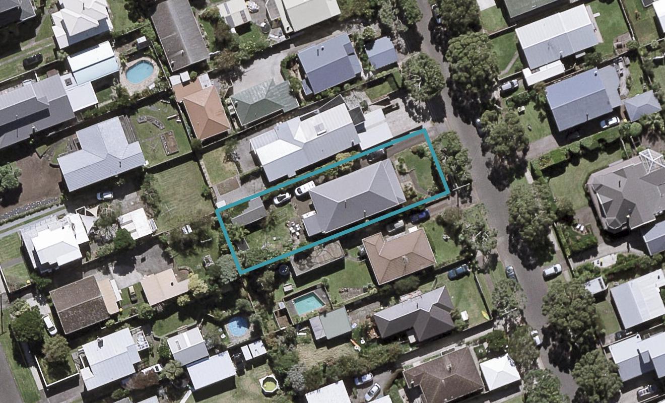 16 Richmond ST, Fitzroy, New Plymouth - Carousel 1