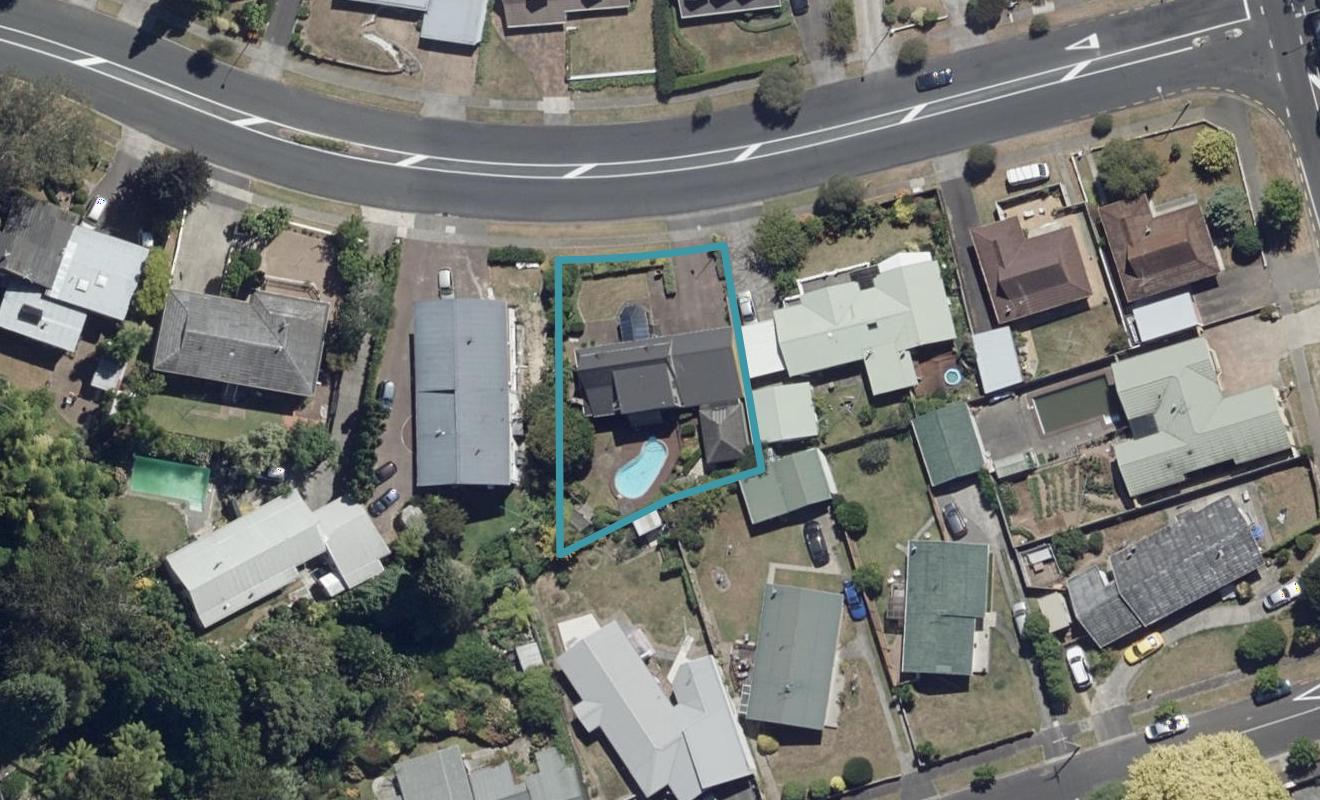 92 Glen Lynne Avenue, Queenwood, Hamilton - Carousel 1