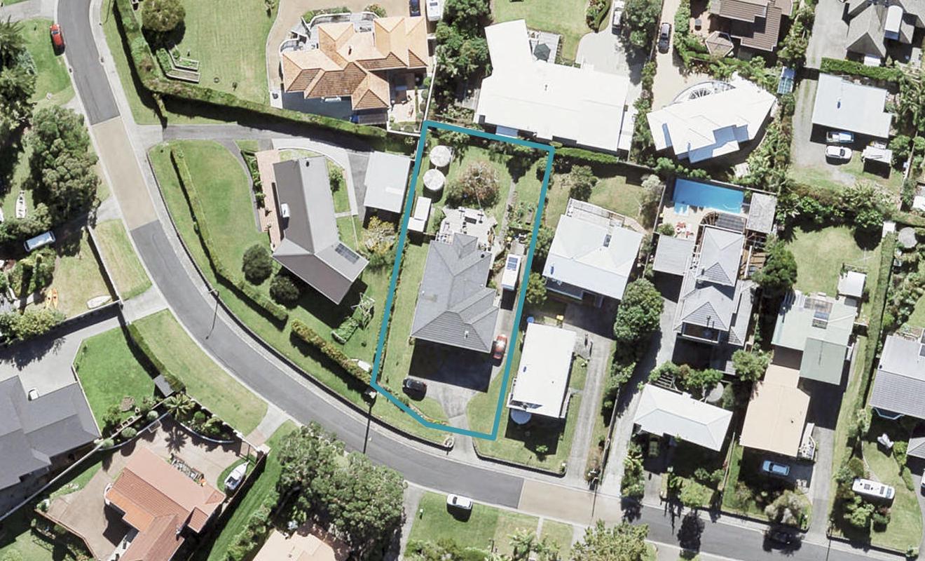11 The Crescent, Tindalls Beach, Whangaparaoa - Carousel 1