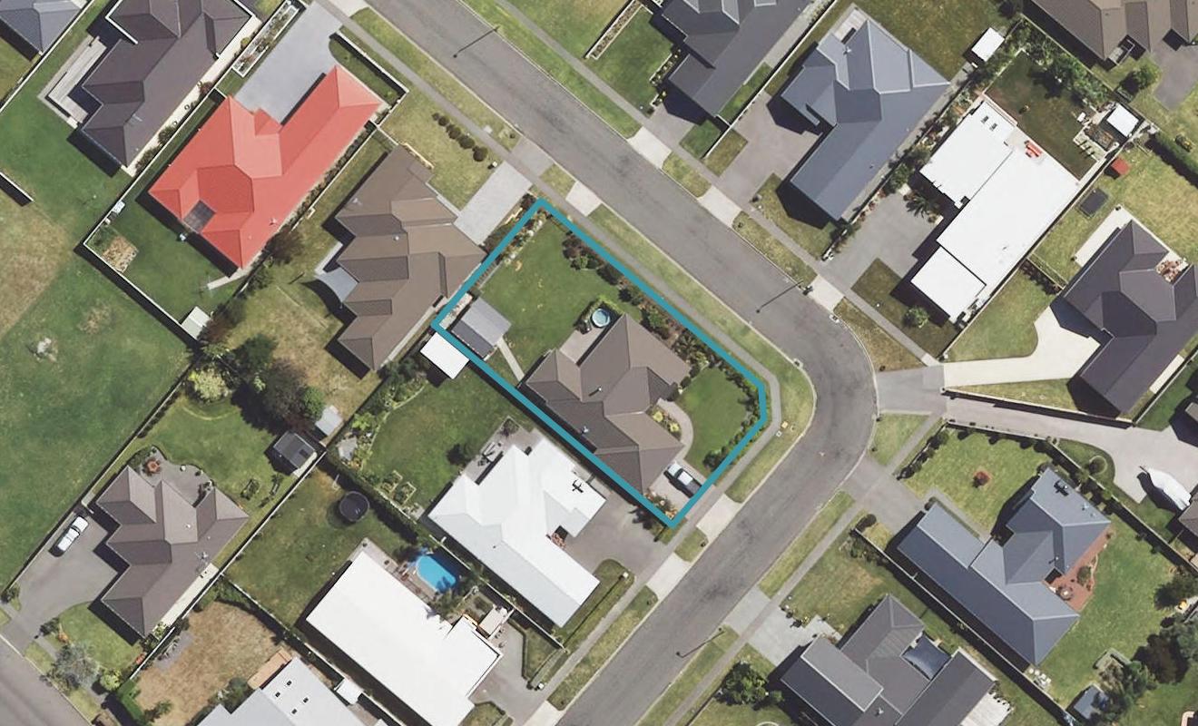8 Fisher Place, Lytton West, Gisborne - Carousel 1
