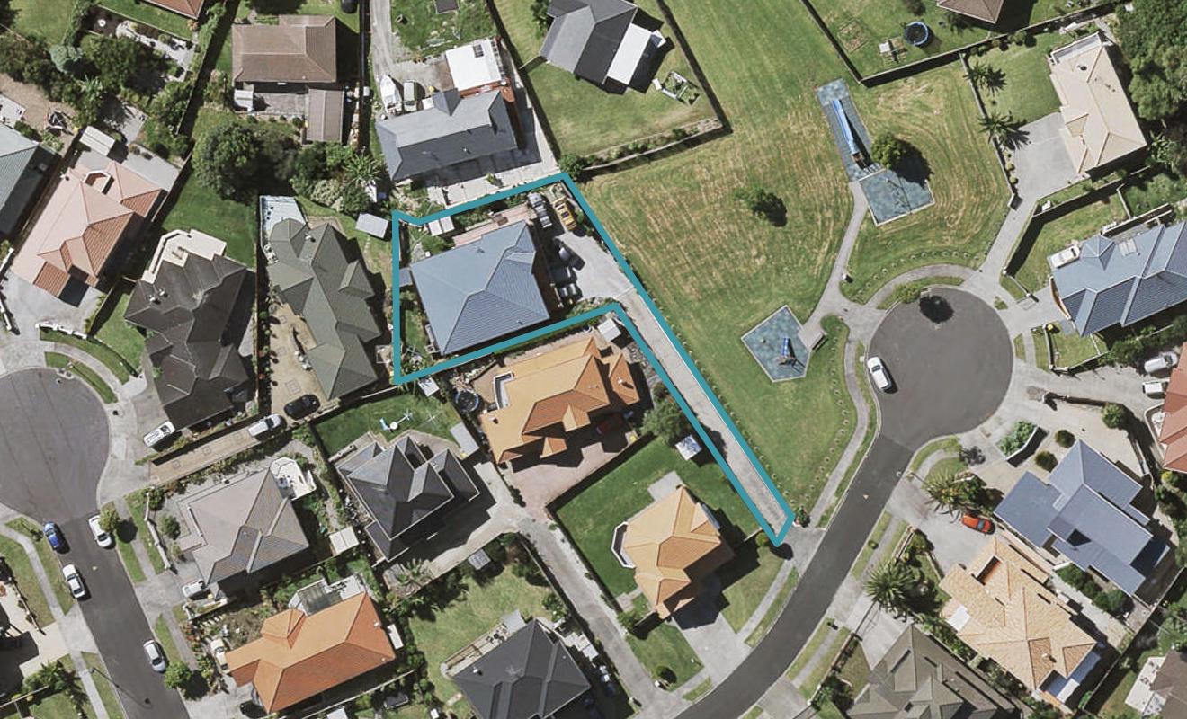 12 Macadamia Close, Goodwood Heights, Auckland - Carousel 1