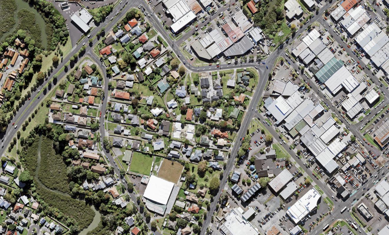 2/62 Delta Avenue, New Lynn, Auckland - Carousel 1