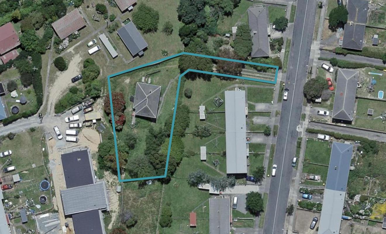 87 Tremewan Street, Tawa, Wellington - Carousel 1