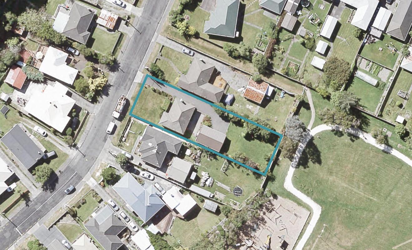 15 Lees Grove, Wainuiomata, Lower Hutt - Carousel 1