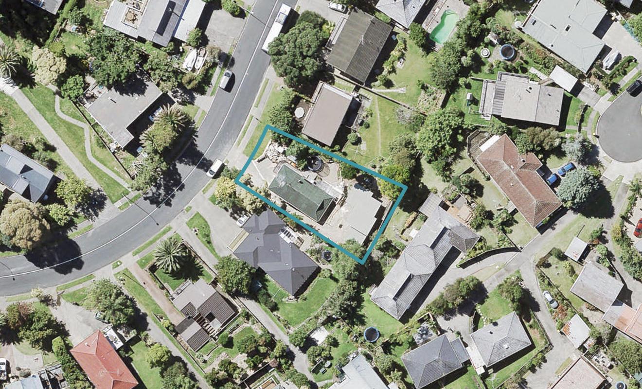 21 Oaktree Avenue, Browns Bay, Auckland - Carousel 1