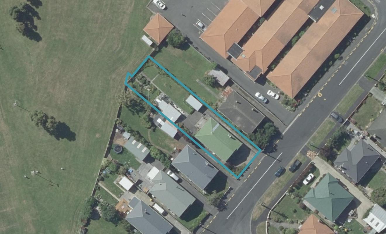 27 Somerville Street, Andersons Bay, Dunedin - Carousel 1
