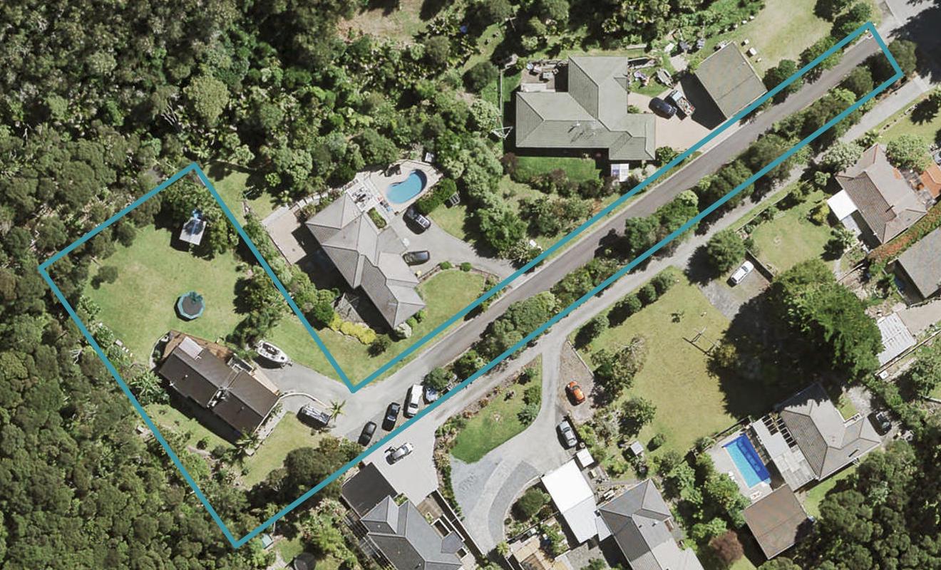 56 Staincross Street, Green Bay, Auckland - Carousel 1
