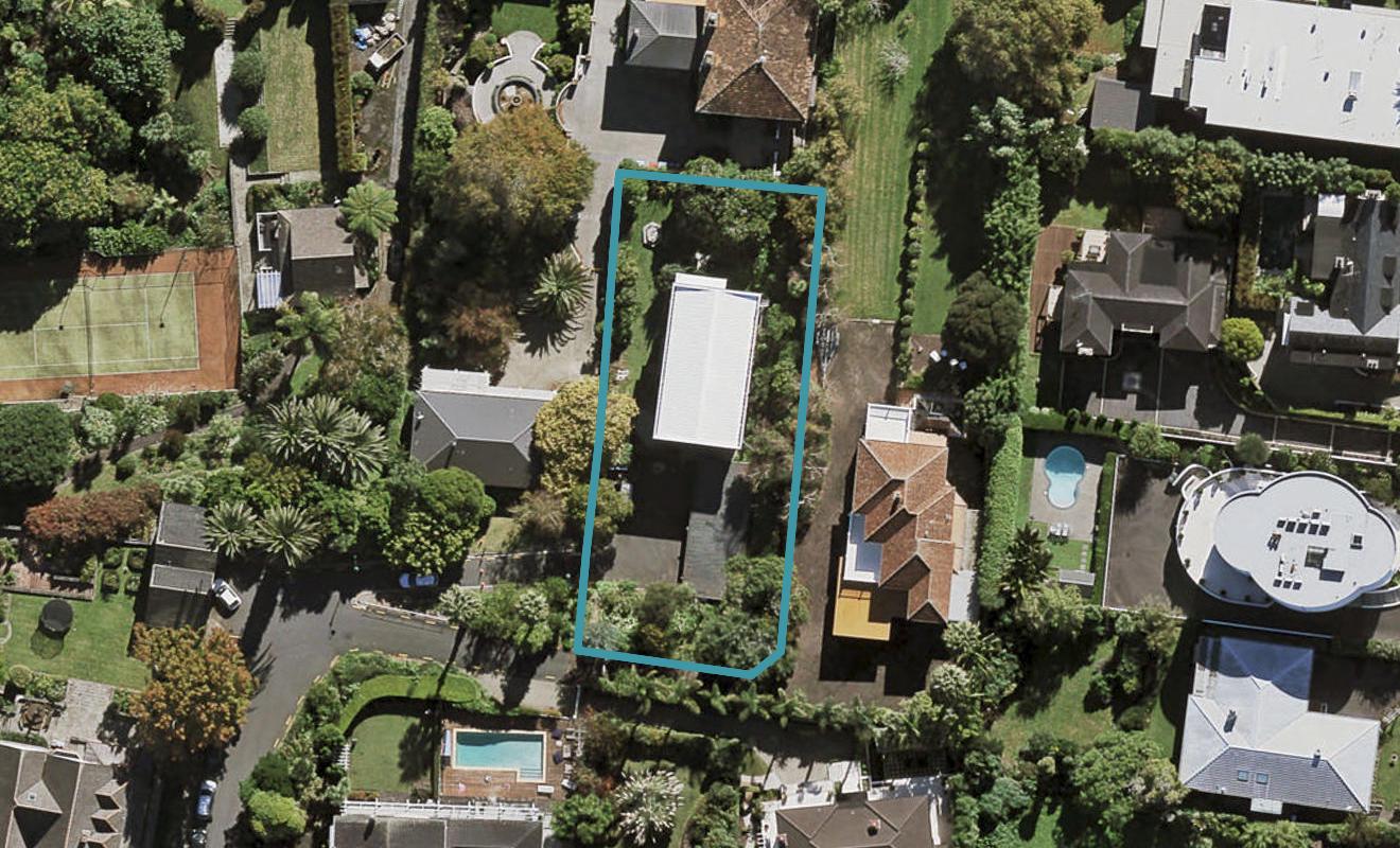 2/20 Garden Road, Remuera, Auckland - Carousel 1