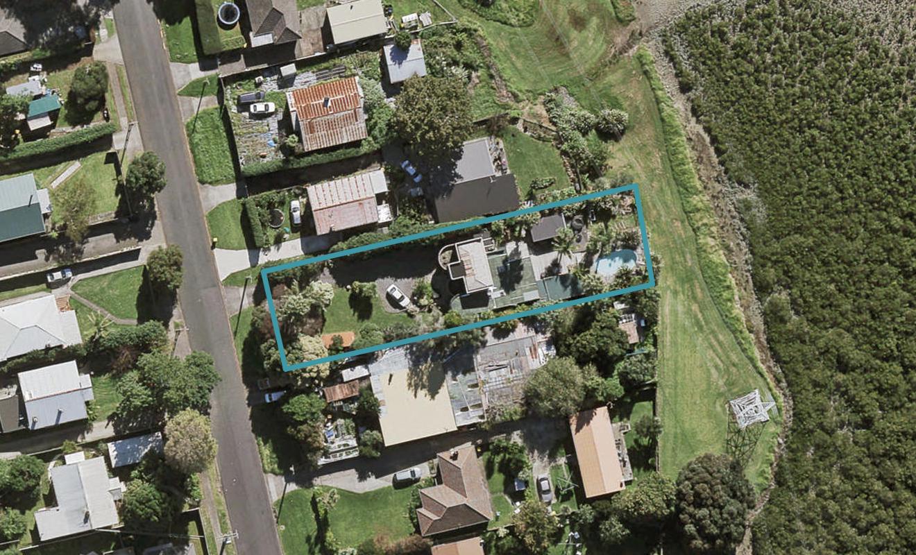 10 Mona Avenue, Mangere Bridge, Auckland - Carousel 1