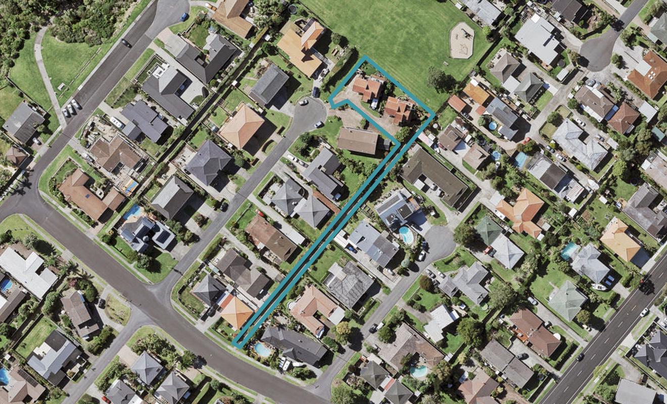 2/13 Nimrod Place, Half Moon Bay, Auckland - Carousel 1