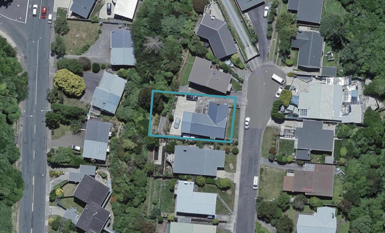 19 Silverbirch Grove, Churton Park, Wellington - Carousel 1