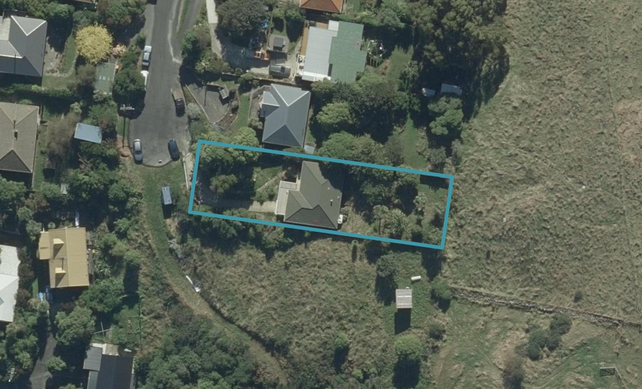 49 Wharfdale Street, Macandrew Bay, Dunedin - Carousel 1