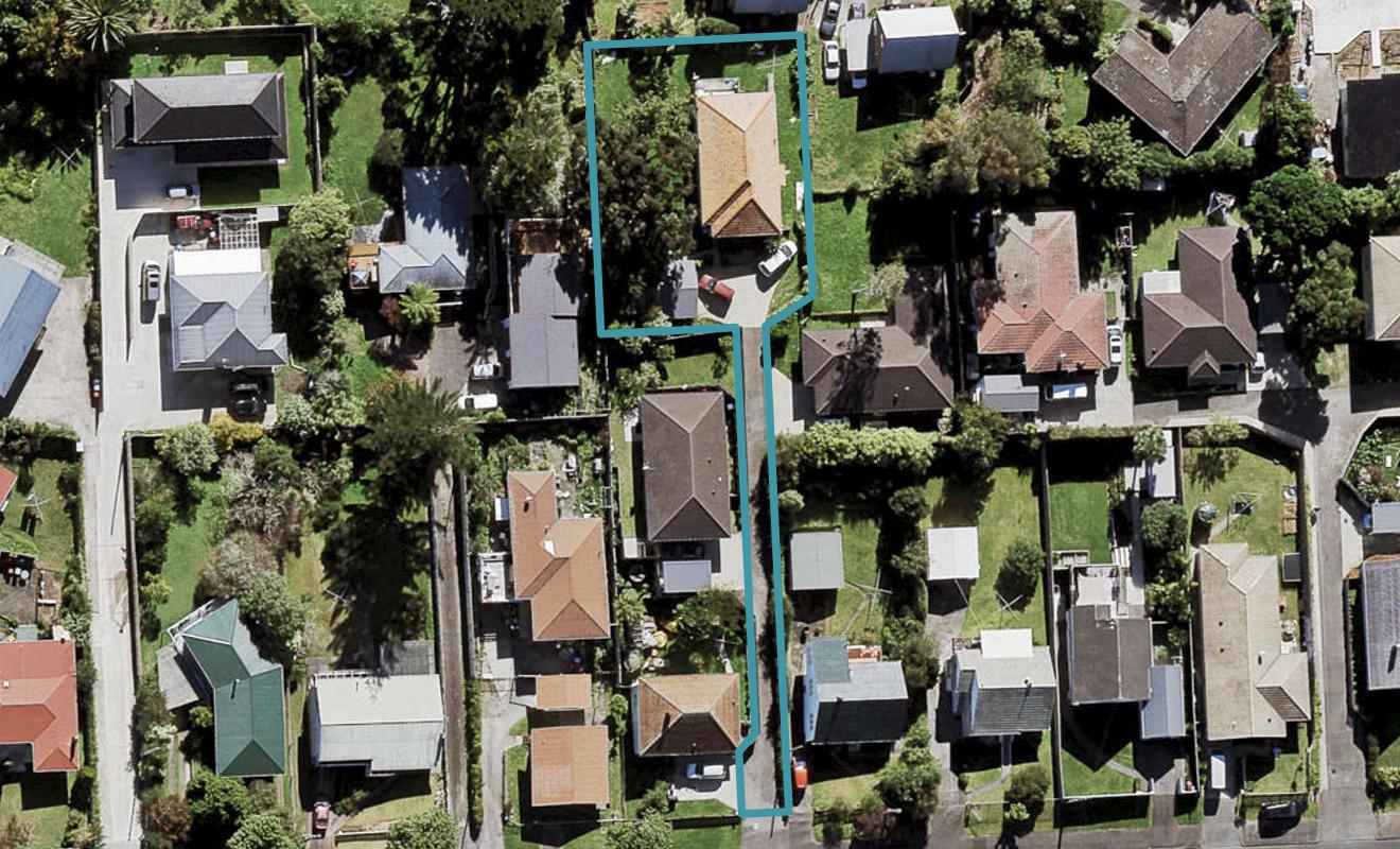 28 Holbrook Street, Blockhouse Bay, Auckland - Carousel 1