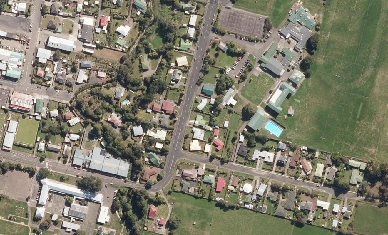 12 Bredins Line, Marton - Carousel 1
