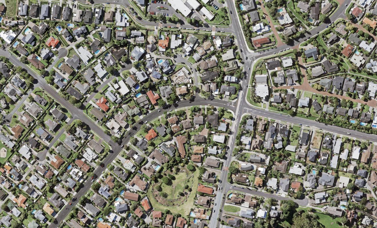 10A Prince Regent Drive, Half Moon Bay, Auckland - Carousel 1
