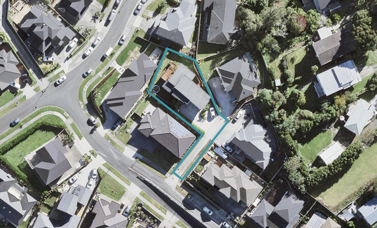 35 Keating Rise, Northcross, Auckland - Carousel 1