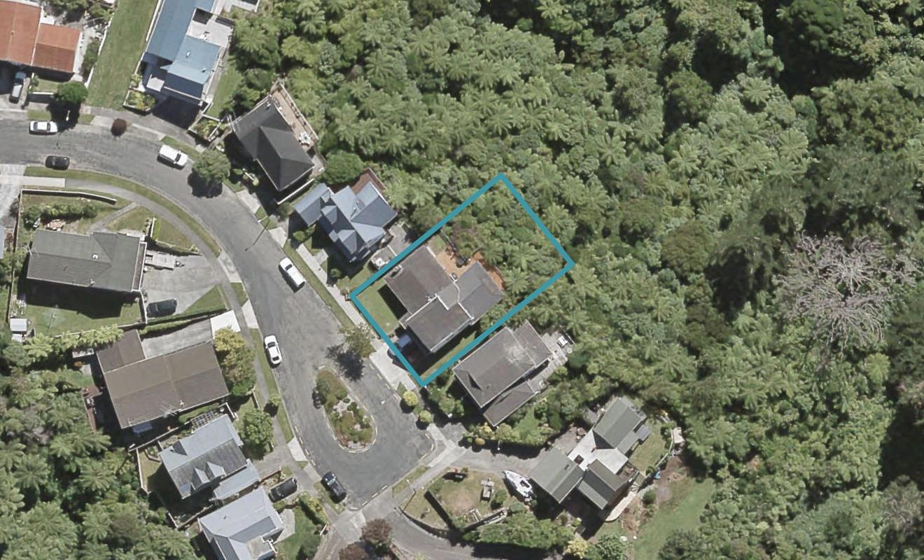 9 Lone Tree Grove, Kelson, Lower Hutt - Carousel 1