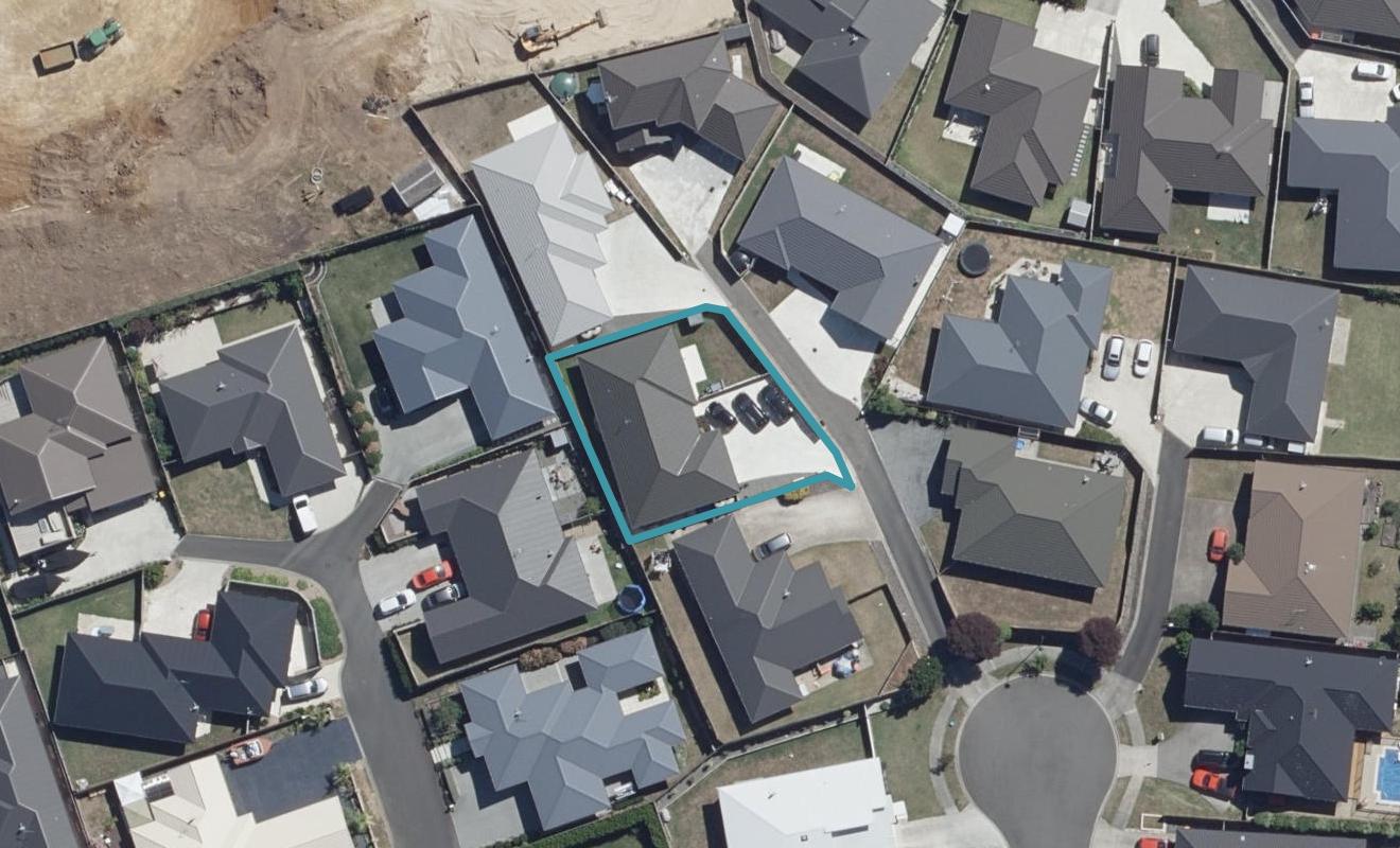 13 Sinead Court, Grandview Heights, Hamilton - Carousel 1
