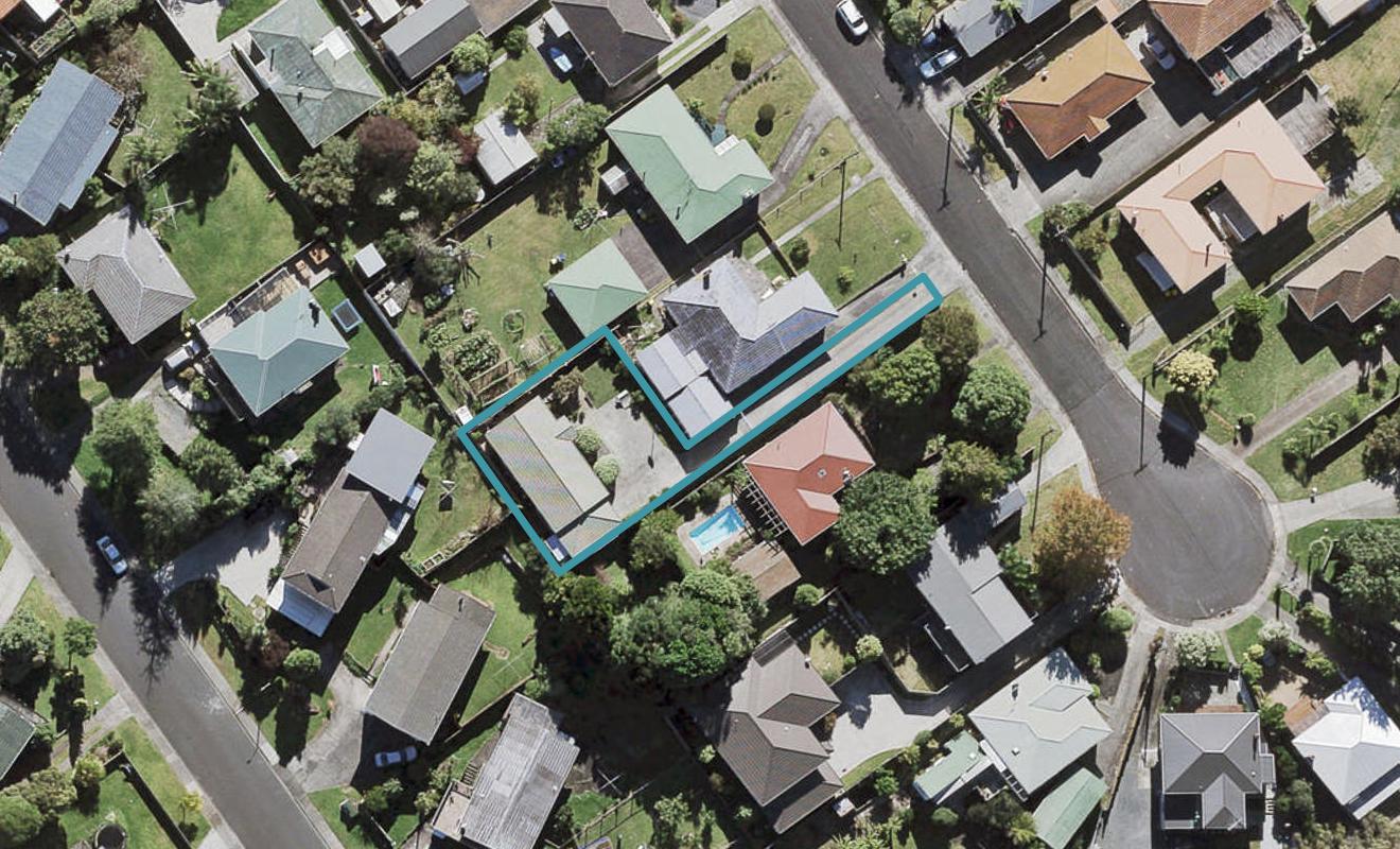 9A Poto Street, Te Atatu South, Auckland - Carousel 1