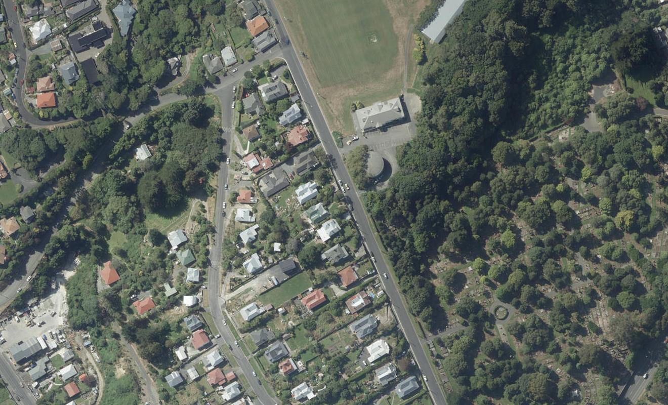 52 Eglinton Road, The Glen, Dunedin - Carousel 1