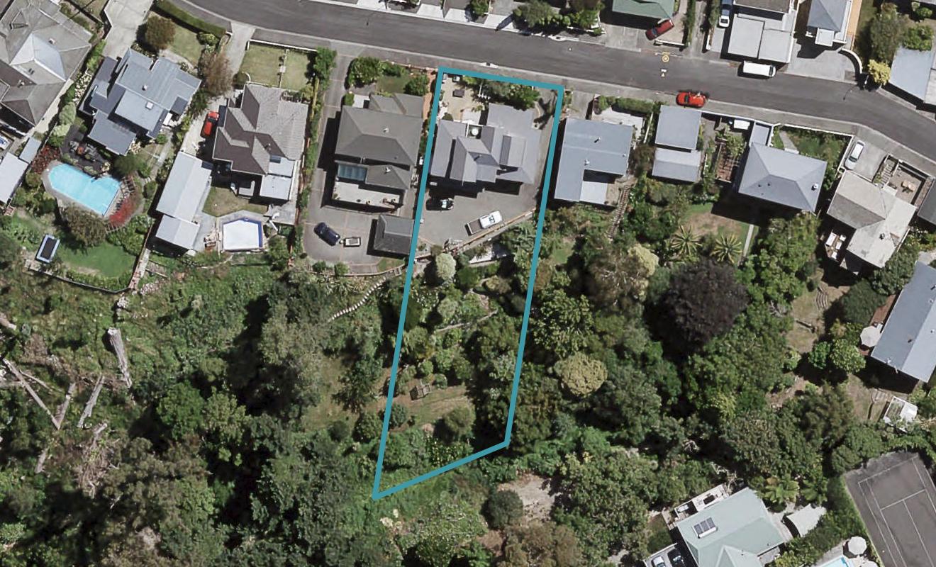 121 Thompson Road, Bluff Hill, Napier - Carousel 1